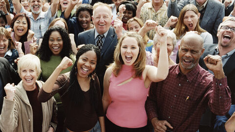 Engagierte Menschenmenge 