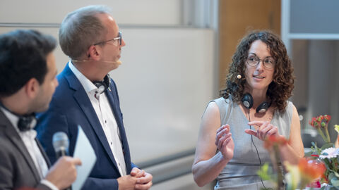 Abschlussrunde mit Moderator Sherif Rizkallah, Staatsminister Kai Klose und Staatsministerin Angela Dorn