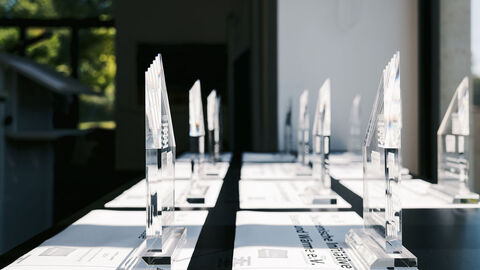 Mehre Preise für das  „Soziales Bürgerengagement“ 2024 stehen bereit