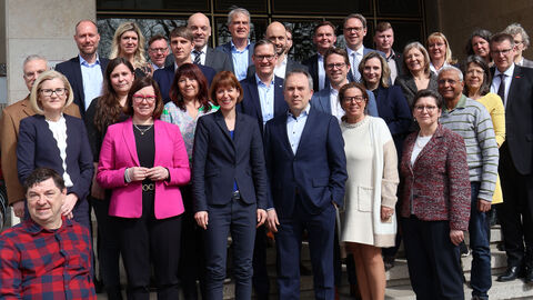 Zusammenkunft anlässlich des Zukunftskonvents Fach- und Arbeitskräfte für Hessen Zusammenkunft anlässlich des Zukunftskonvents Fach- und Arbeitskräfte für Hessen