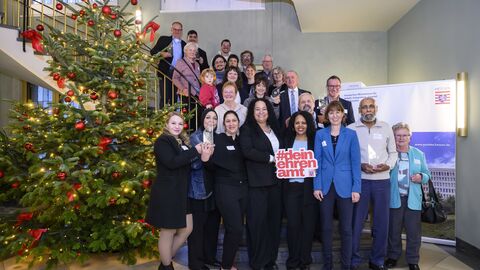 Gruppenfoto der Geehrten für den Landespreis für Soziales Bürgerengagement 2025