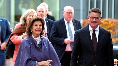 Ministerpräsident Rhein und Königin Silvia von Schweden eröffnen erstes „Childhood-Haus“ in Hessen Ministerpräsident Rhein und Königin Silvia von Schweden eröffnen erstes „Childhood-Haus“ in Hessen