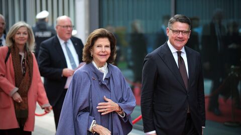 Ministerpräsident Rhein und Königin Silvia von Schweden eröffnen erstes „Childhood-Haus“ in Hessen Ministerpräsident Rhein und Königin Silvia von Schweden eröffnen erstes „Childhood-Haus“ in Hessen