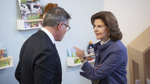 Ministerpräsident Rhein und Königin Silvia von Schweden eröffnen erstes „Childhood-Haus“ in Hessen